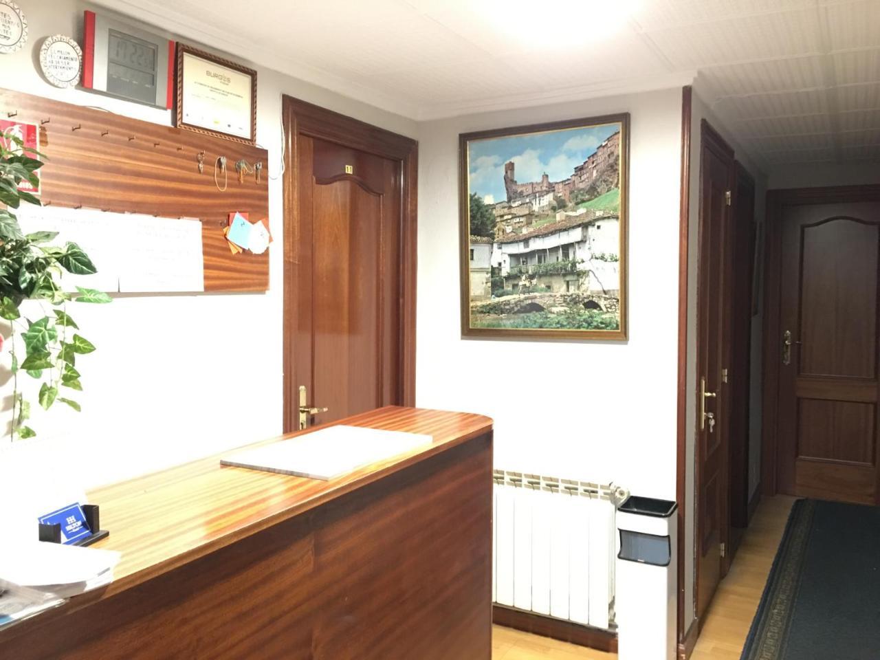 Hostal Hilton Бургос Экстерьер фото