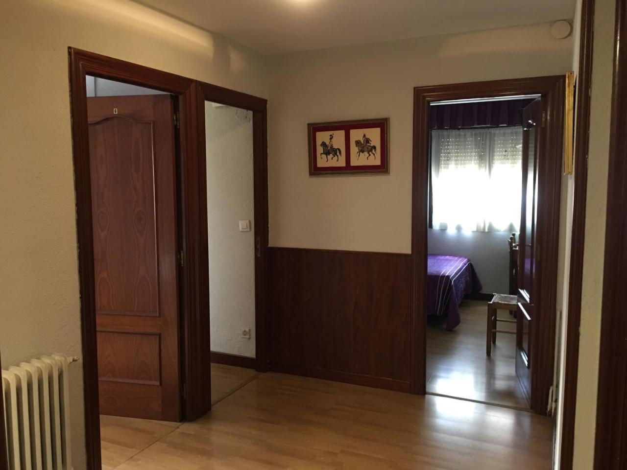 Hostal Hilton Бургос Экстерьер фото
